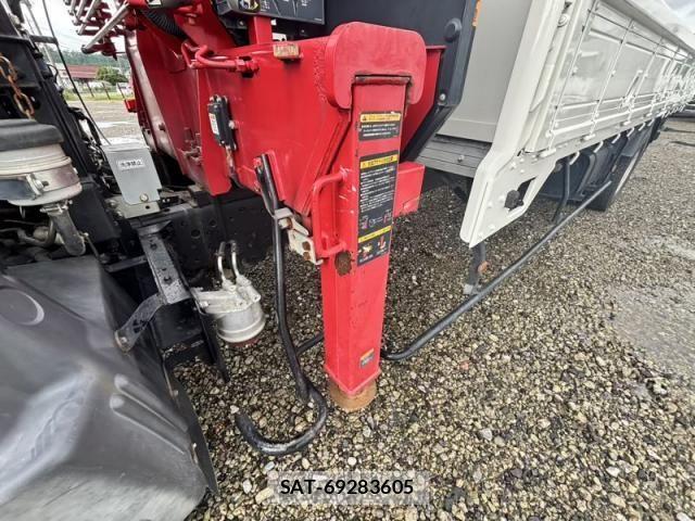 Hino DUTRO 2017-07 8795829-17