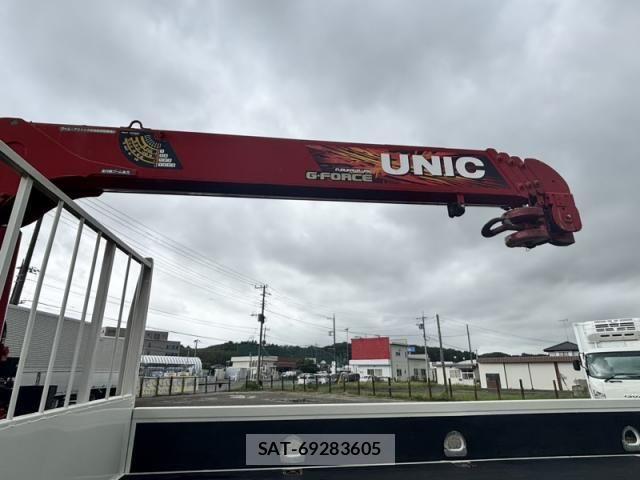 Hino DUTRO 2017-07 8795829-19