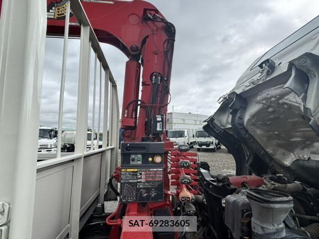 Hino DUTRO 2017-07 8795829-21