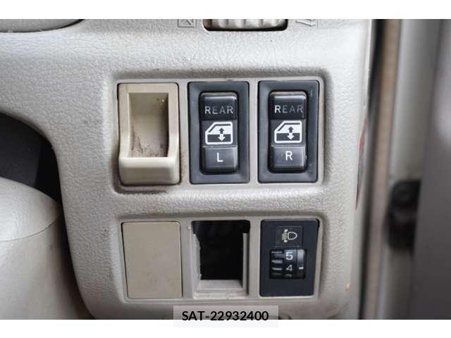 Hino DUTRO 2005-09 8828820-11