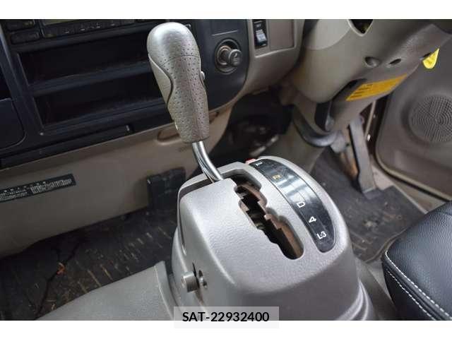Hino DUTRO 2005-09 8828820-1