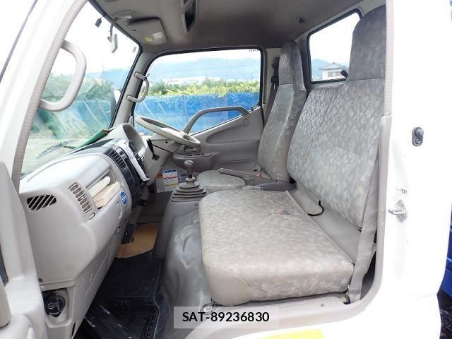 Hino DUTRO 2007-09 8828818-13