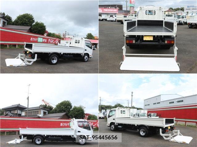 Hino DUTRO 2017-07 8828810-13