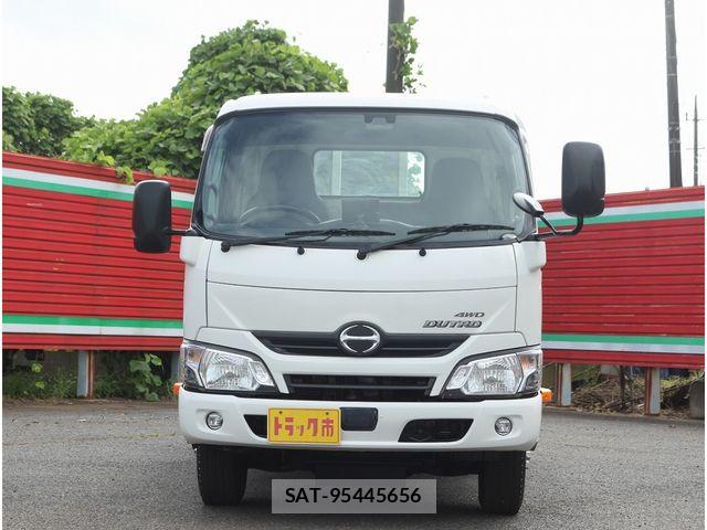 Hino DUTRO 2017-07 8828810-3