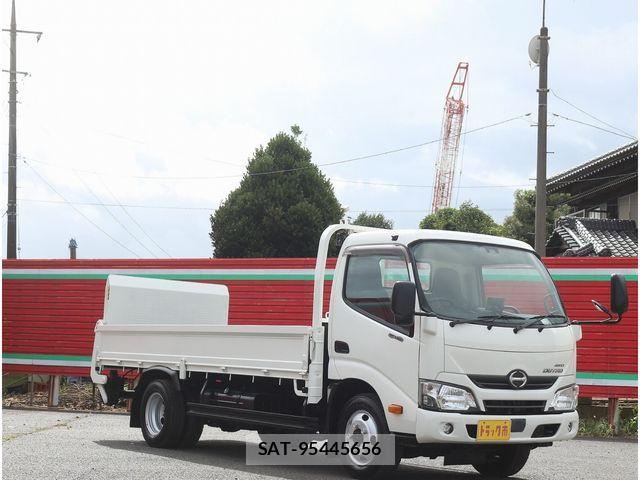 Hino DUTRO 2017-07 8828810-4