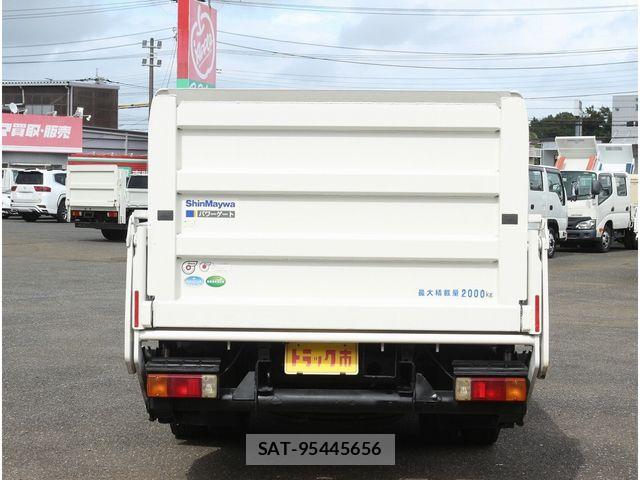 Hino DUTRO 2017-07 8828810-5