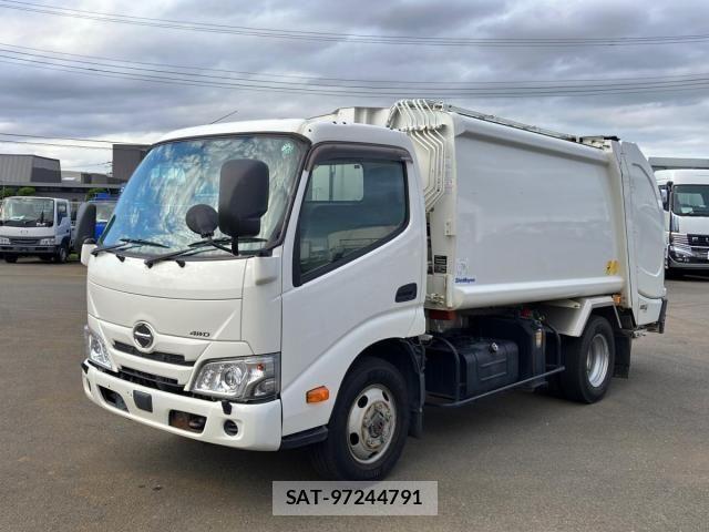 Hino DUTRO 2020-03 8828808-0