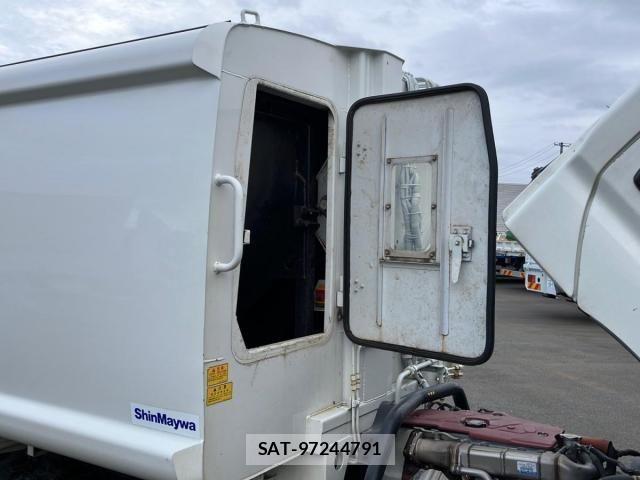 Hino DUTRO 2020-03 8828808-10