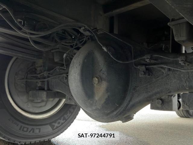 Hino DUTRO 2020-03 8828808-13