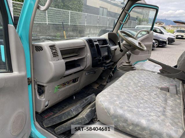Hino DUTRO 2004-06 8828819-25