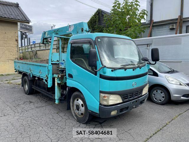 Hino DUTRO 2004-06 8828819-2