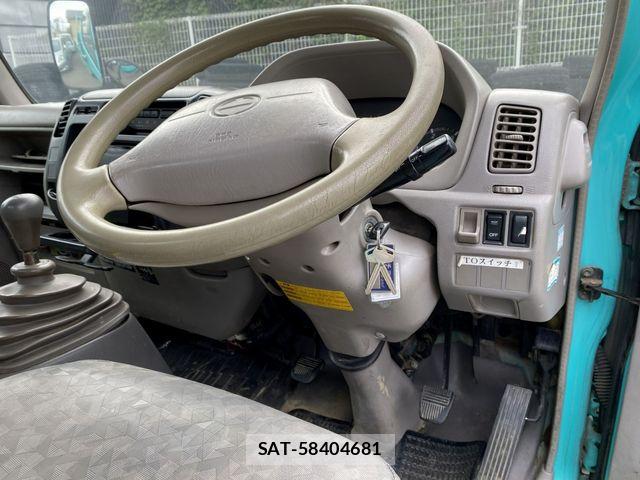 Hino DUTRO 2004-06 8828819-29