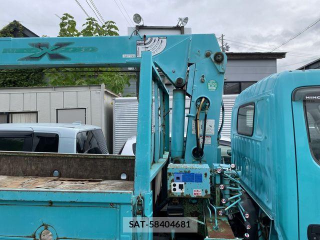 Hino DUTRO 2004-06 8828819-5
