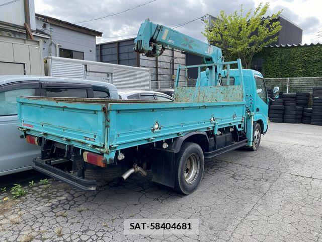 Hino DUTRO 2004-06 8828819-7