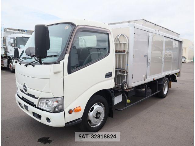 Hino DUTRO 2020-05 8828811-0