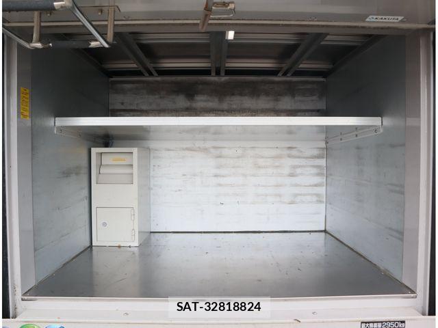 Hino DUTRO 2020-05 8828811-12