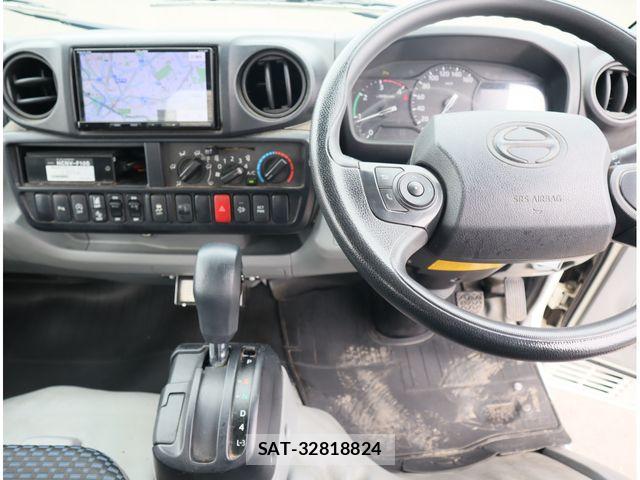 Hino DUTRO 2020-05 8828811-19