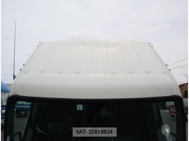 Hino DUTRO 2020-05 8828811-26