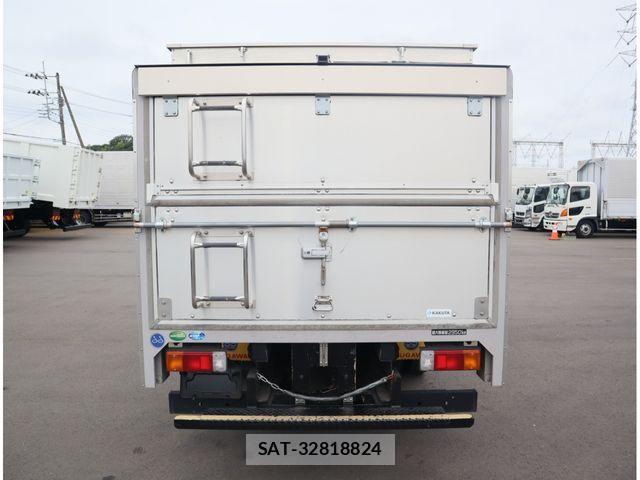 Hino DUTRO 2020-05 8828811-3