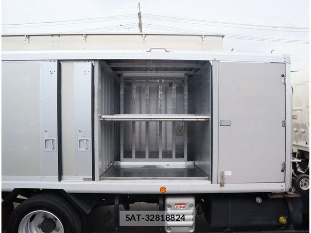 Hino DUTRO 2020-05 8828811-6