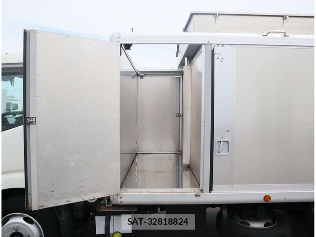 Hino DUTRO 2020-05 8828811-8