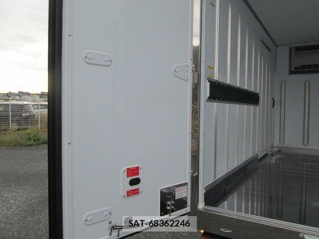 Hino DUTRO 2026-02 8848778-10