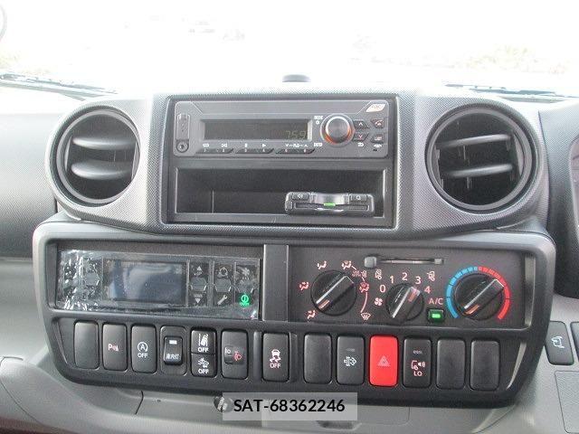 Hino DUTRO 2026-02 8848778-18