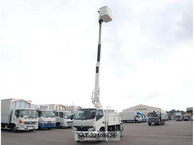 Hino DUTRO 2018-02 8848792-10