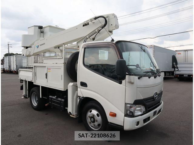 Hino DUTRO 2018-02 8848792-1