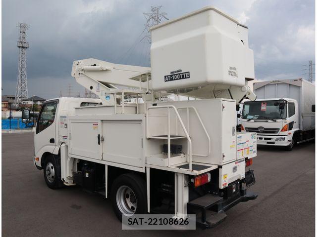 Hino DUTRO 2018-02 8848792-4