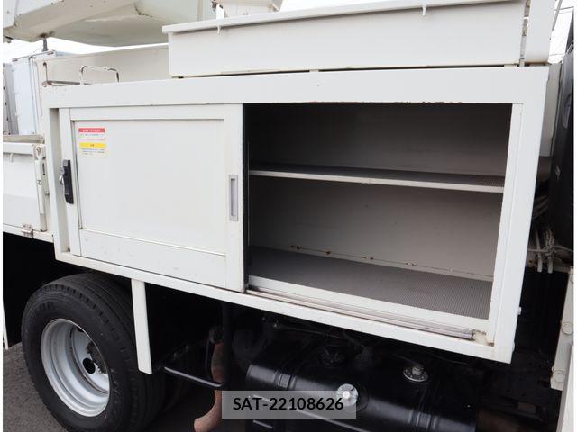 Hino DUTRO 2018-02 8848792-5