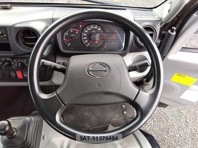 Hino DUTRO 2017-03 8848801-14