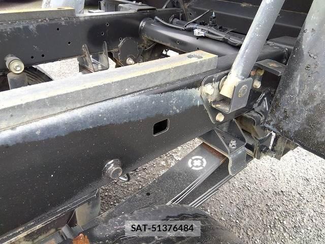 Hino DUTRO 2017-03 8848801-19
