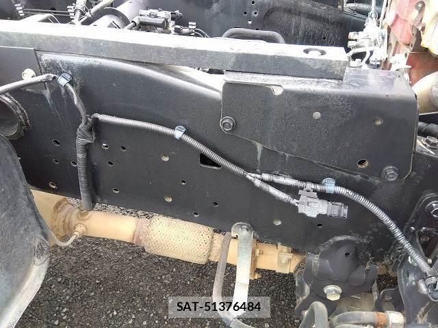 Hino DUTRO 2017-03 8848801-20