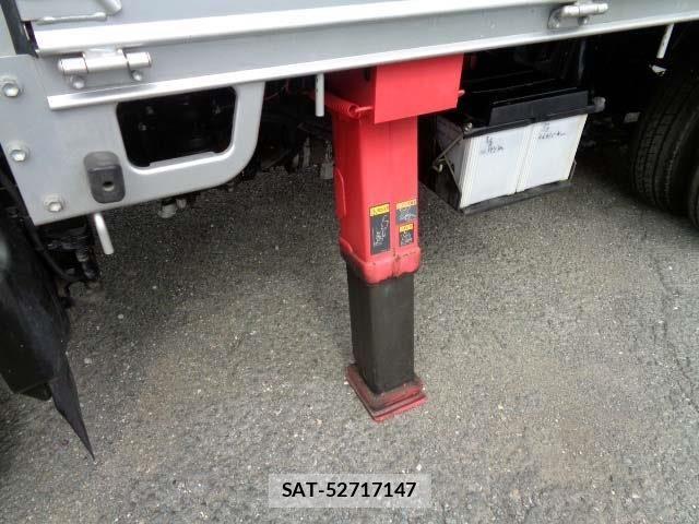 Hino DUTRO 2017-08 8848791-16