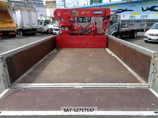 Hino DUTRO 2017-08 8848791-17