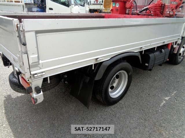 Hino DUTRO 2017-08 8848791-28