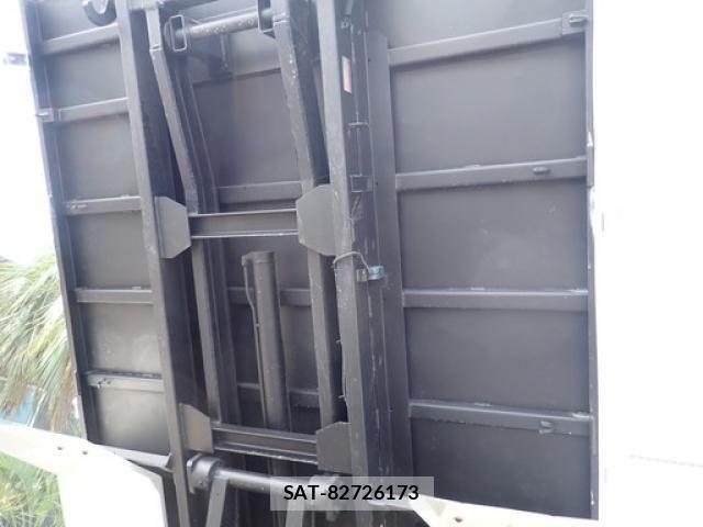 Hino DUTRO 2017-04 8848780-13