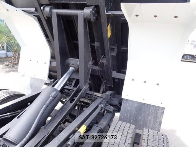 Hino DUTRO 2017-04 8848780-14