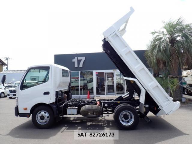 Hino DUTRO 2017-04 8848780-17
