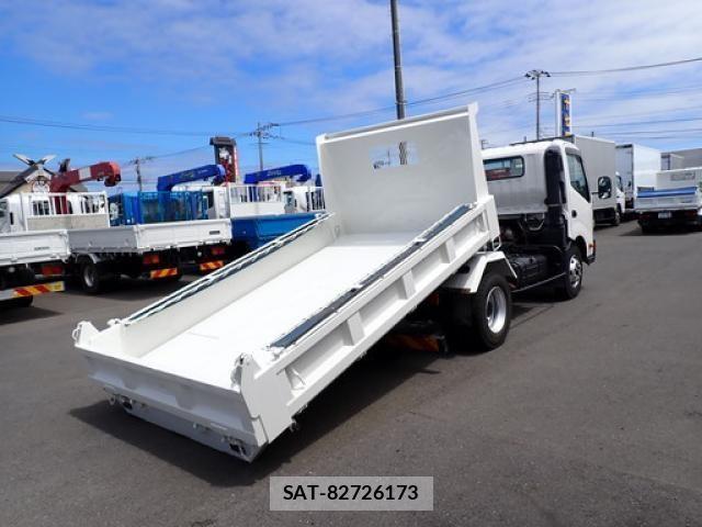 Hino DUTRO 2017-04 8848780-22