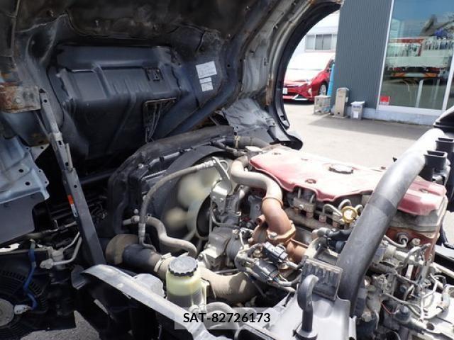 Hino DUTRO 2017-04 8848780-28