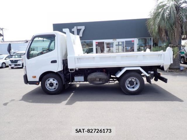 Hino DUTRO 2017-04 8848780-7