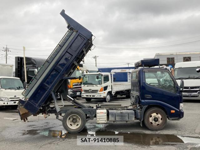 Hino DUTRO 2020-11 8848809-5