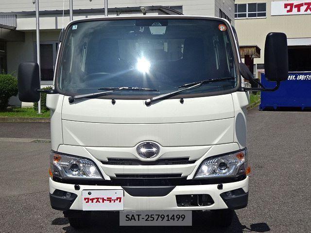 Hino DUTRO 2026-01 8848779-1