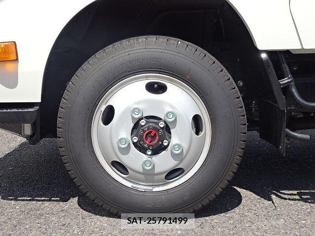 Hino DUTRO 2026-01 8848779-25