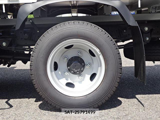 Hino DUTRO 2026-01 8848779-26