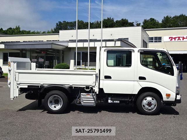 Hino DUTRO 2026-01 8848779-4