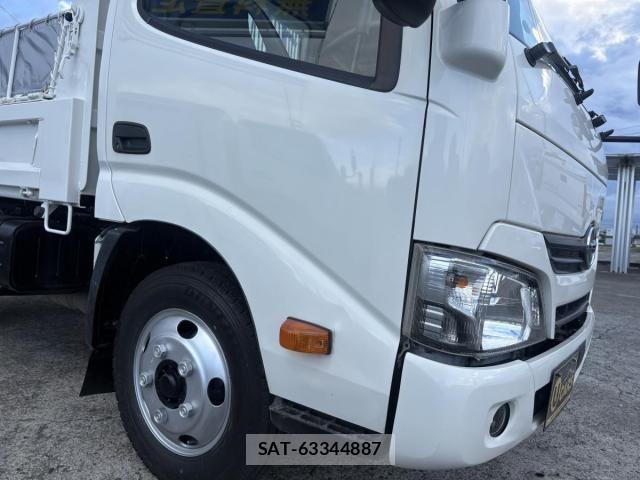 Hino DUTRO 2017-11 8848798-18
