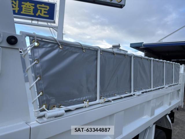 Hino DUTRO 2017-11 8848798-21